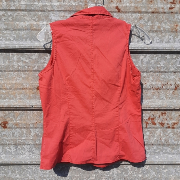 Sleeveless Old Navy Button Up Shirt - Picture 9 of 11